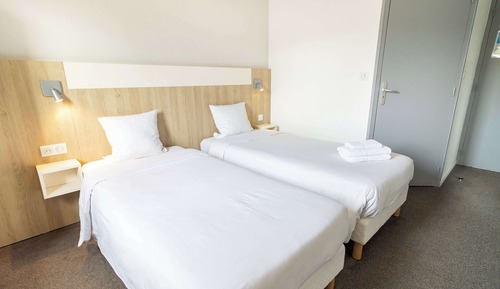 Standard Room, 2 Twin Beds