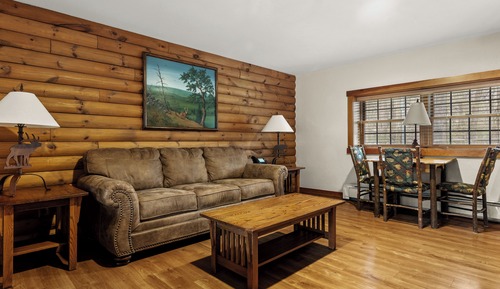 Lodge Double Queen Suite