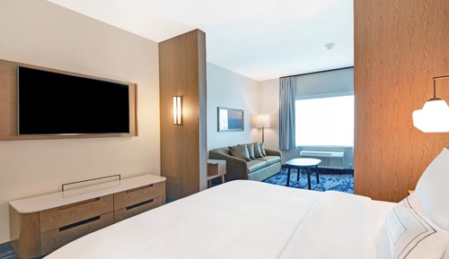 Suite, 1 King Bed with Sofa bed, Accessible Bathtub