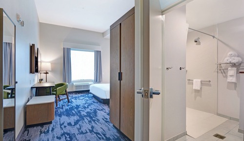 Room, 1 King Bed, Hearing Accessible