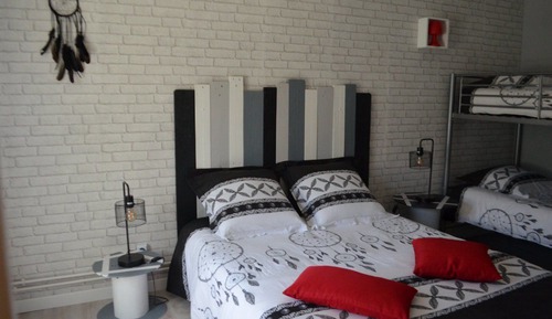 Family Quadruple Room, Multiple Beds (Grenache)