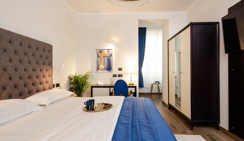Premium Double Room, 1 King Bed, City View