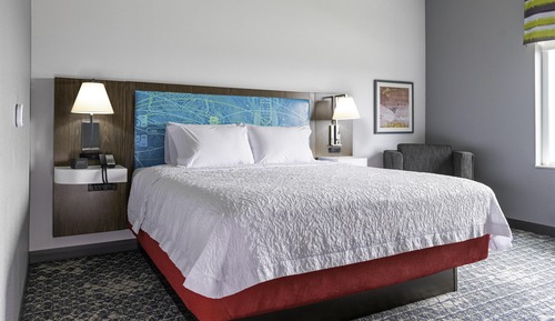 Room, 1 King Bed, Refrigerator & Microwave