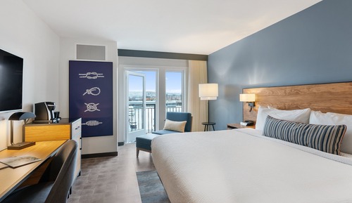 Room, 1 King Bed, Balcony (Water View)