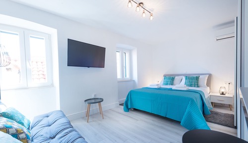 Deluxe Studio Suite