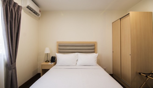 Chalet, 1 Queen Bed with Sofa bed, Balcony, Garden View