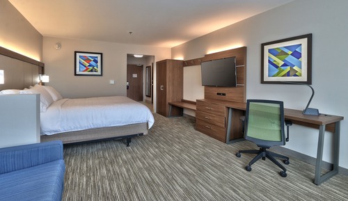 Standard Room, 1 King Bed, Accessible Bathtub (Mobility)