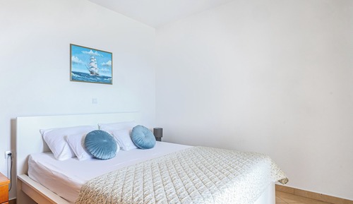 Apartment (A1)