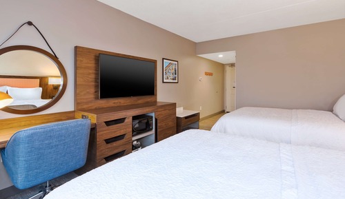 Room, 2 Queen Beds, Refrigerator & Microwave, Bay View