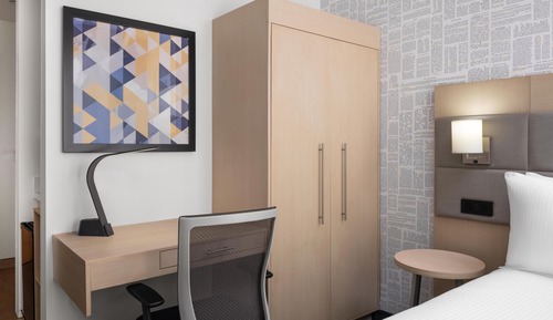 Standard Room, 1 Queen Bed, Non Smoking, Ground Floor