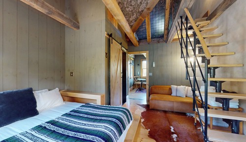Cabin, Multiple Beds