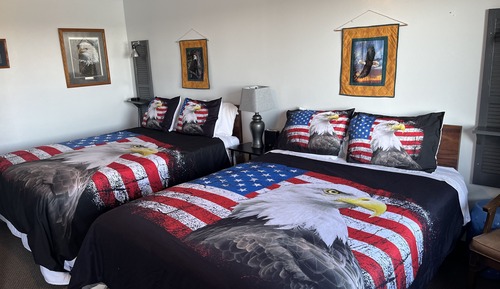 2 Queen Beds, River View, Upper Level