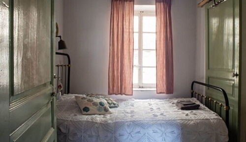 Single Room (Cinsault)