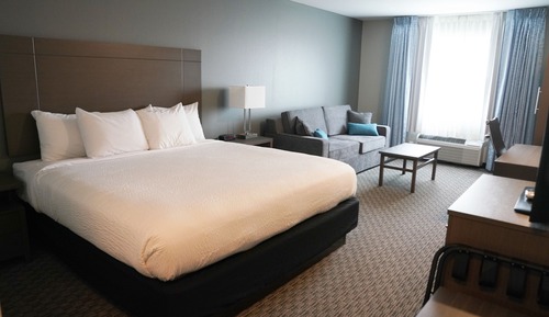 Deluxe Room, 1 King Bed (Deluxe 1 King Bed, Sofa bed, Non-Smok)