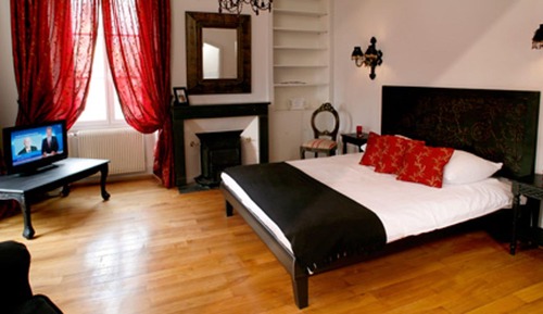 Suite, Partial Lake View