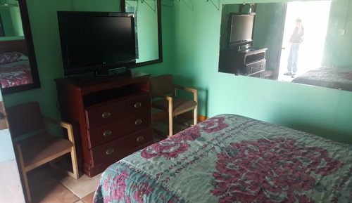 Basic Room, 1 Large Twin Bed