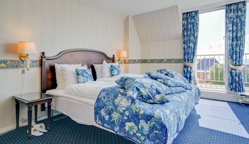 Suite, 1 Queen Bed, Sea View