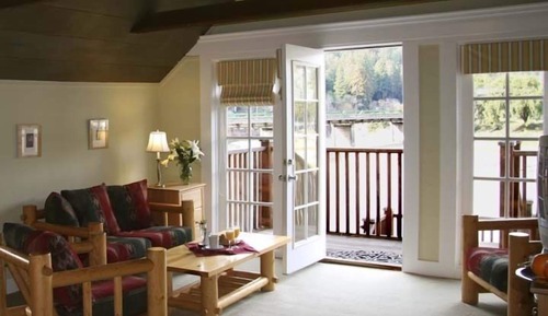 Classic Studio, River View