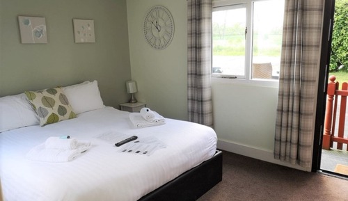 Design Chalet, Private Bathroom (Belle)