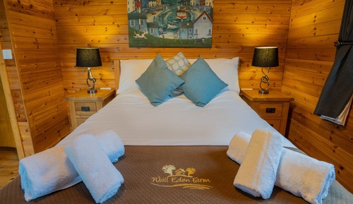 Kingfisher Log Cabin