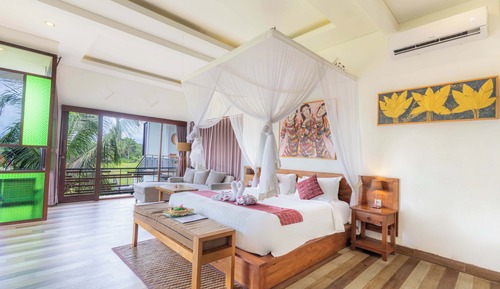 Deluxe Studio Suite, Garden View