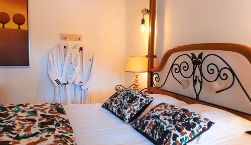 Honeymoon Double Room, 1 Queen Bed, Non Smoking, Pool View