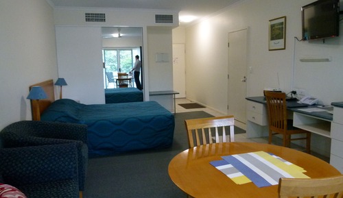 Studio Queen Apartment 