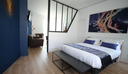 Deluxe Suite, Non Smoking (Cobalt)