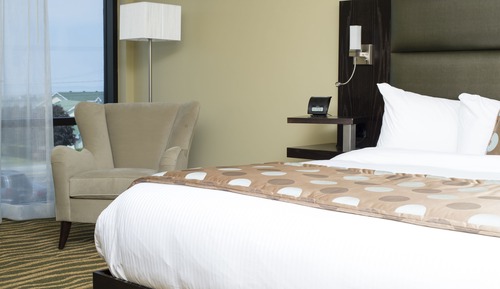 Aqua accessible room 1 king bed