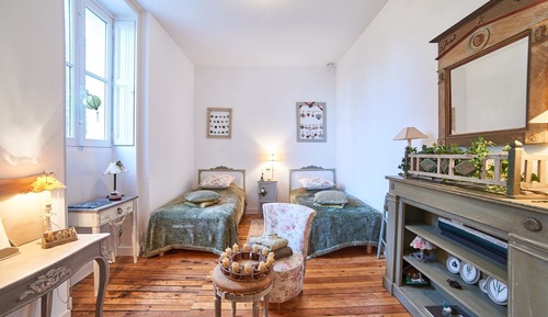 Double or Twin Room, Shared Bathroom (Jade)