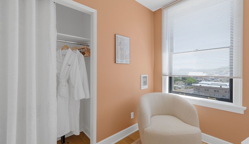 Luxury Apartment, 1 Queen Bed, City View, Annex Building