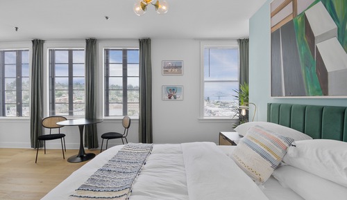 City Studio, 1 Queen Bed, City View, Annex Building