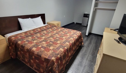 Deluxe Room, 1 King Bed