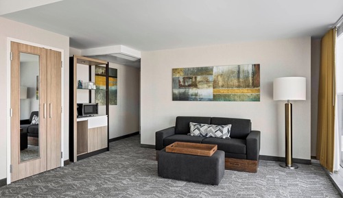 Suite, 1 King Bed with Sofa bed, Corner