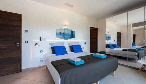 Family Room, Sea View (Parel)