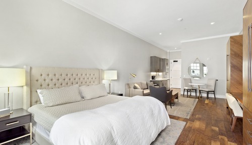 Luxury Studio Suite, 1 King Bed, Non Smoking