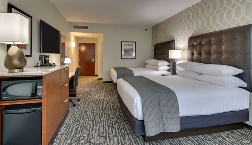 Room, 2 Queen Beds, Accessible (Tub)