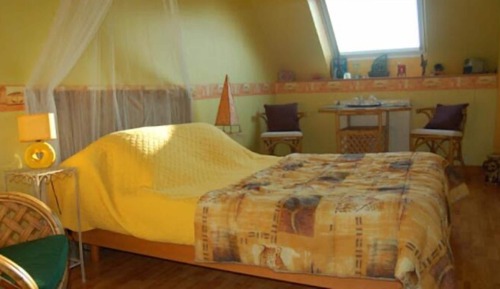 Double Room (African)