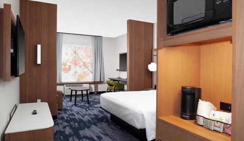 Suite, 1 King Bed with Sofa bed (Mobility Accessible, Tub)