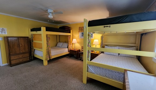 Family Room, Multiple Beds, Non Smoking, Private Bathroom