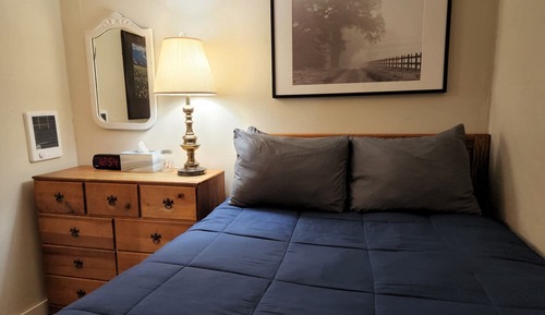 Basic Room, 1 Double Bed, Shared Bathroom