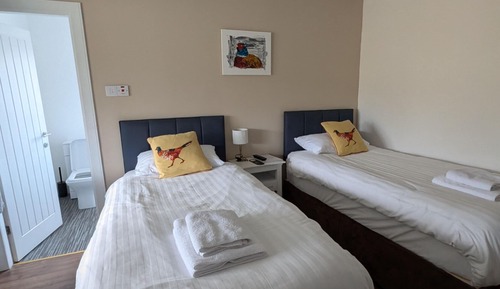 Standard Twin Room, Ensuite