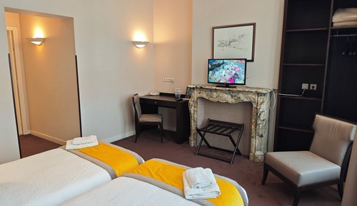 Twin Room (Mimosa)