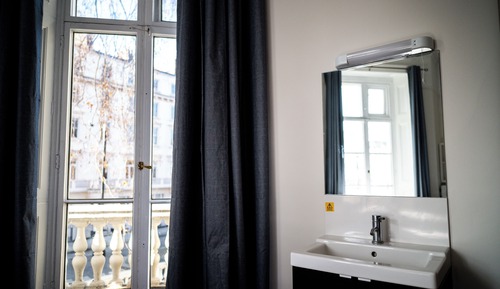 1 Bed in Female 4 Bed Room