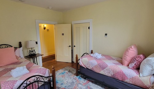 Premium Single Room, 2 Twin Beds, Garden View