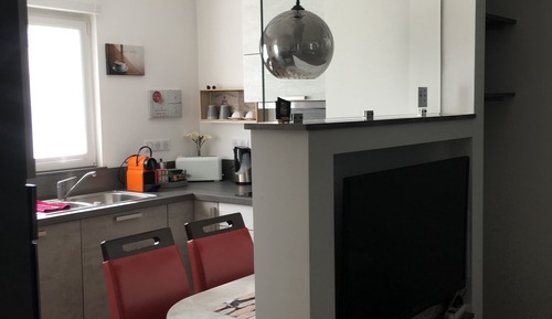 Deluxe Studio, 1 Queen Bed, Kitchen, Garden View