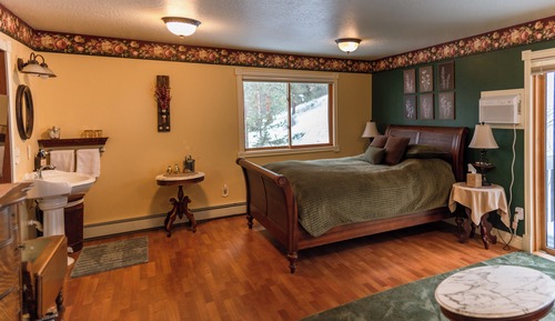 Deluxe Room, 1 Queen Bed, Non Smoking