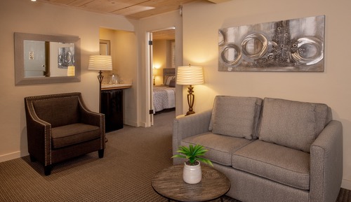 Basic Suite, Multiple Beds