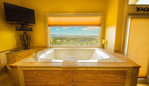 Standard Suite, Ensuite (The Grand Manor Suite)