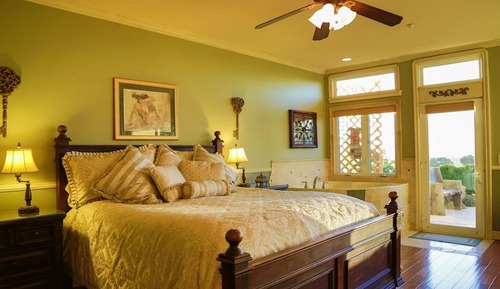 Classic Suite, Ensuite (Decadence)